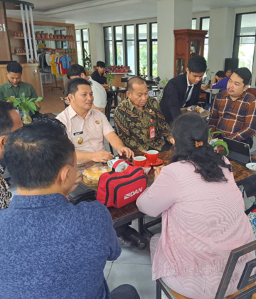 Lomba Debat Bahasa Inggris Antar Fakultas